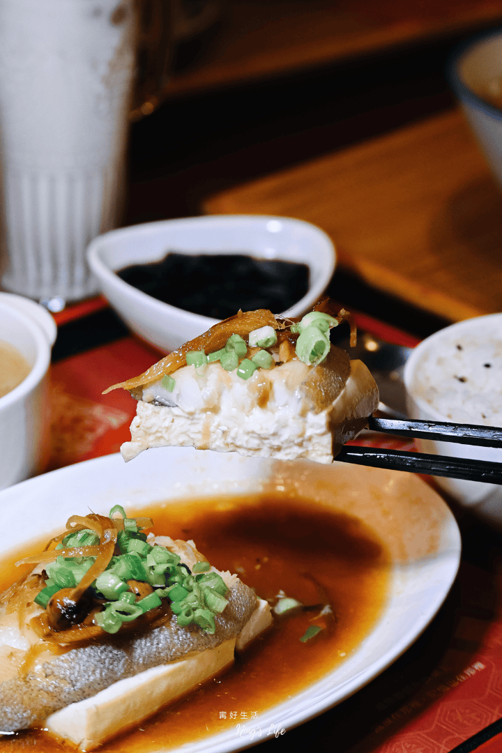 有春茶館｜台中台菜推薦！老雪菜燒肉麵、麵茶炸年糕人氣必吃，夏日古早味甜點、蜜糖粳粽冰強勢登場