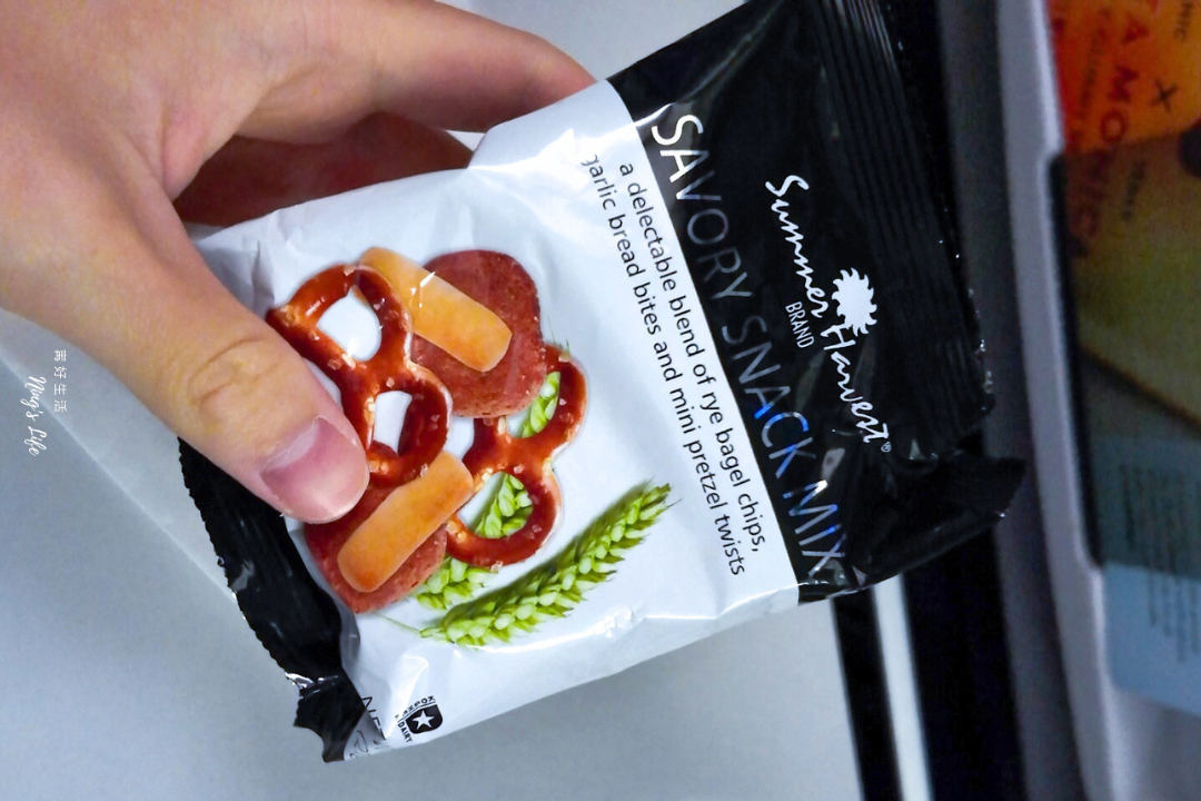 聯合航空|飛機餐很難吃?台北到美國舊金山經濟艙12小時三餐心得分享 - 第7張圖 聯合航空經濟艙飛機餐台灣台北美國洛杉磯分享心得評價@寗好生活