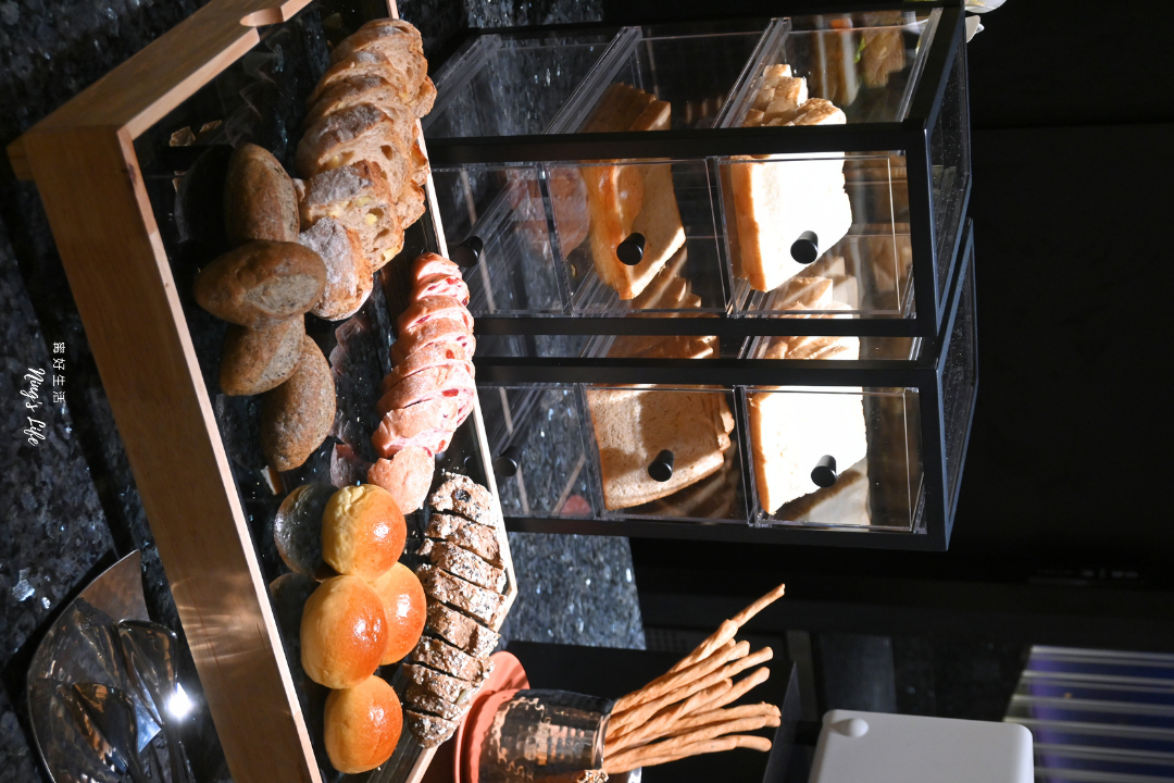 島語台中漢神洲際店|2090假日晚餐開箱!半尾龍蝦值得嗎?9大餐區推薦菜色介紹 - 第78張圖 島語台中漢神洲際店餐期價位假日晚餐菜單開箱半尾龍蝦9大餐區推薦菜色介紹@寗好生活
