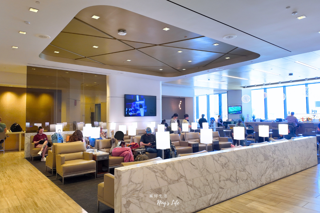 舊金山機場貴賓室|SFO United Club 聯合航空 Gate E 貴賓室!轉機高CP值單次 Pass 購買攻略、設施開箱 - 第4張圖 舊金山機場貴賓室 SFO United Club 聯合航空 Gate E 貴賓室轉機 one time Pass 購買攻略設施餐飲開箱@寗好生活