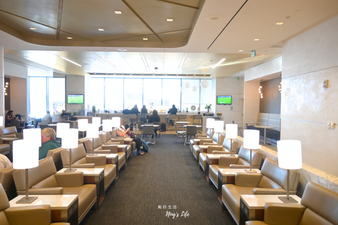 舊金山機場貴賓室|SFO United Club 聯合航空 Gate E 貴賓室!轉機高CP值單次 Pass 購買攻略、設施開箱 - 第7張圖 舊金山機場貴賓室 SFO United Club 聯合航空 Gate E 貴賓室轉機 one time Pass 購買攻略設施餐飲開箱@寗好生活